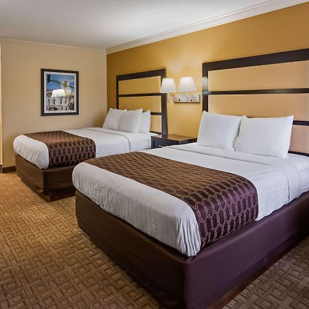 Best Western Inn & Suites Byron Zewnętrze zdjęcie