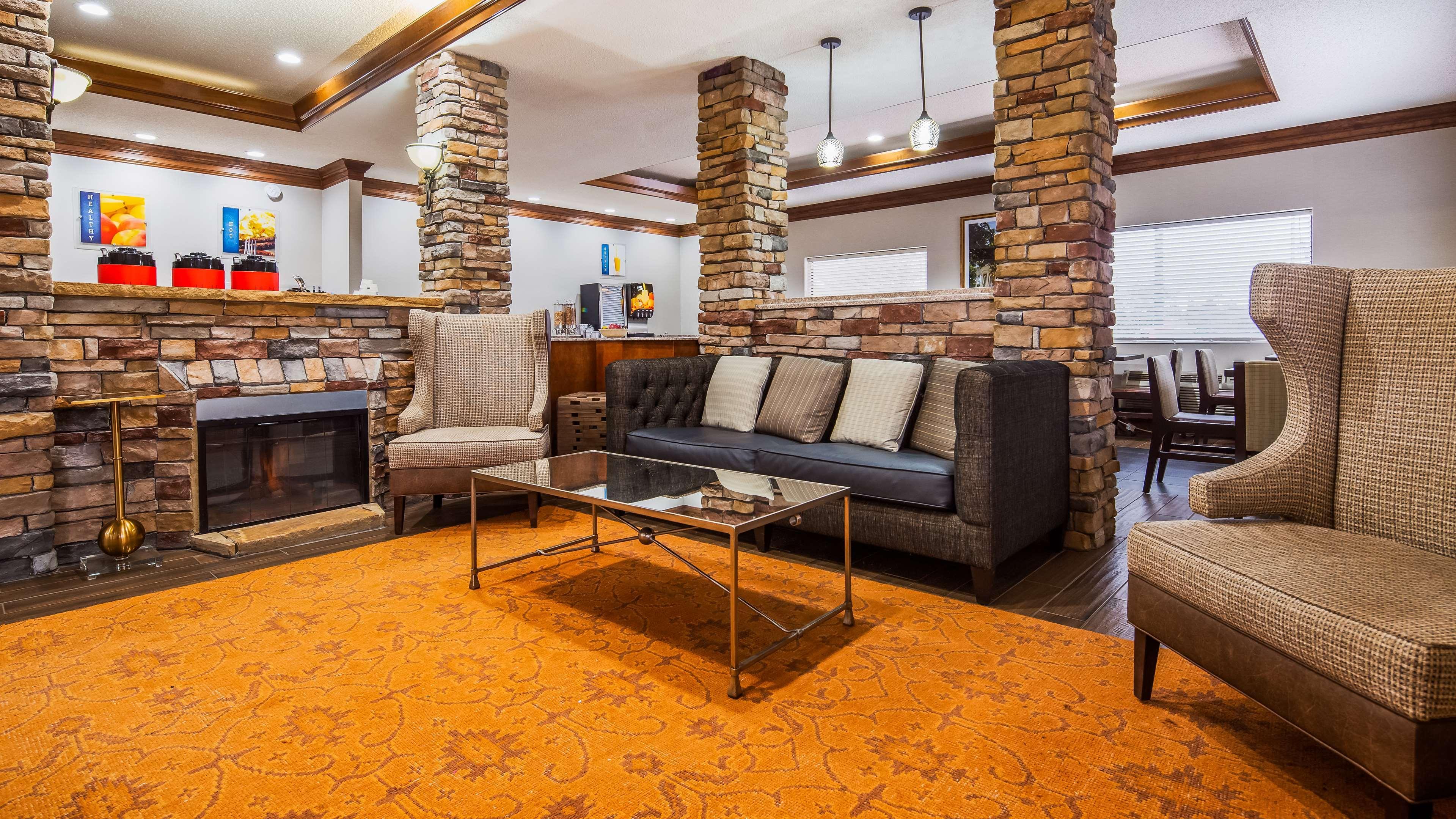 Best Western Inn & Suites Byron Zewnętrze zdjęcie