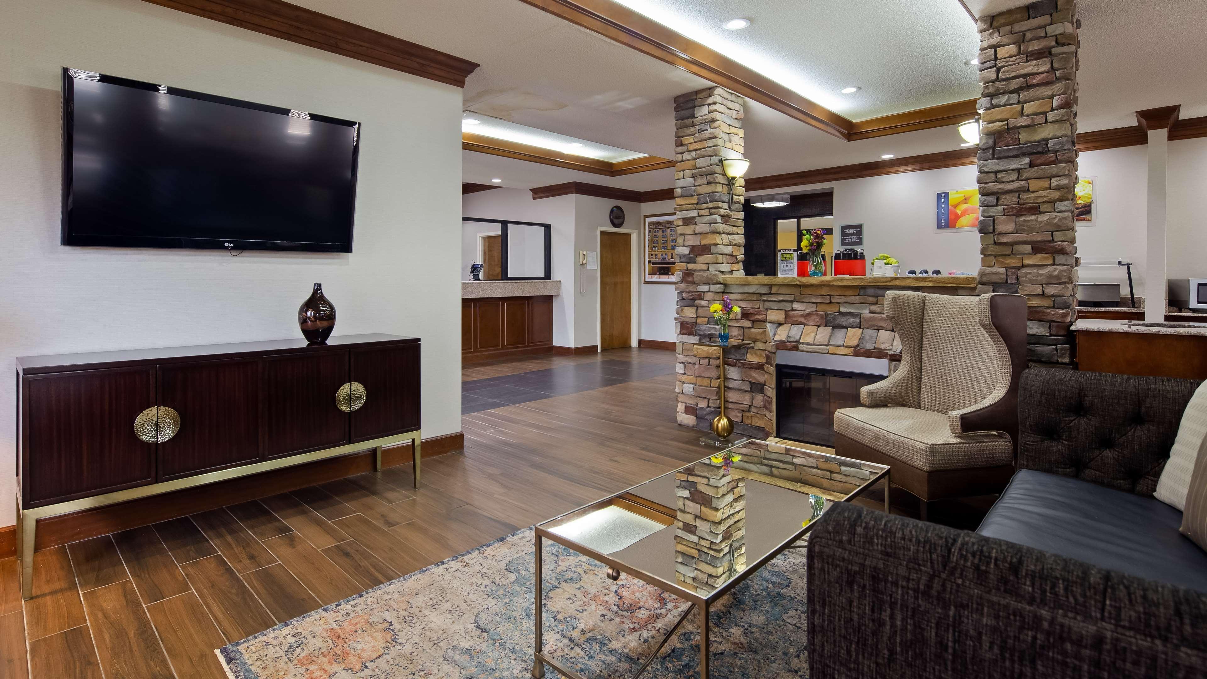 Best Western Inn & Suites Byron Zewnętrze zdjęcie