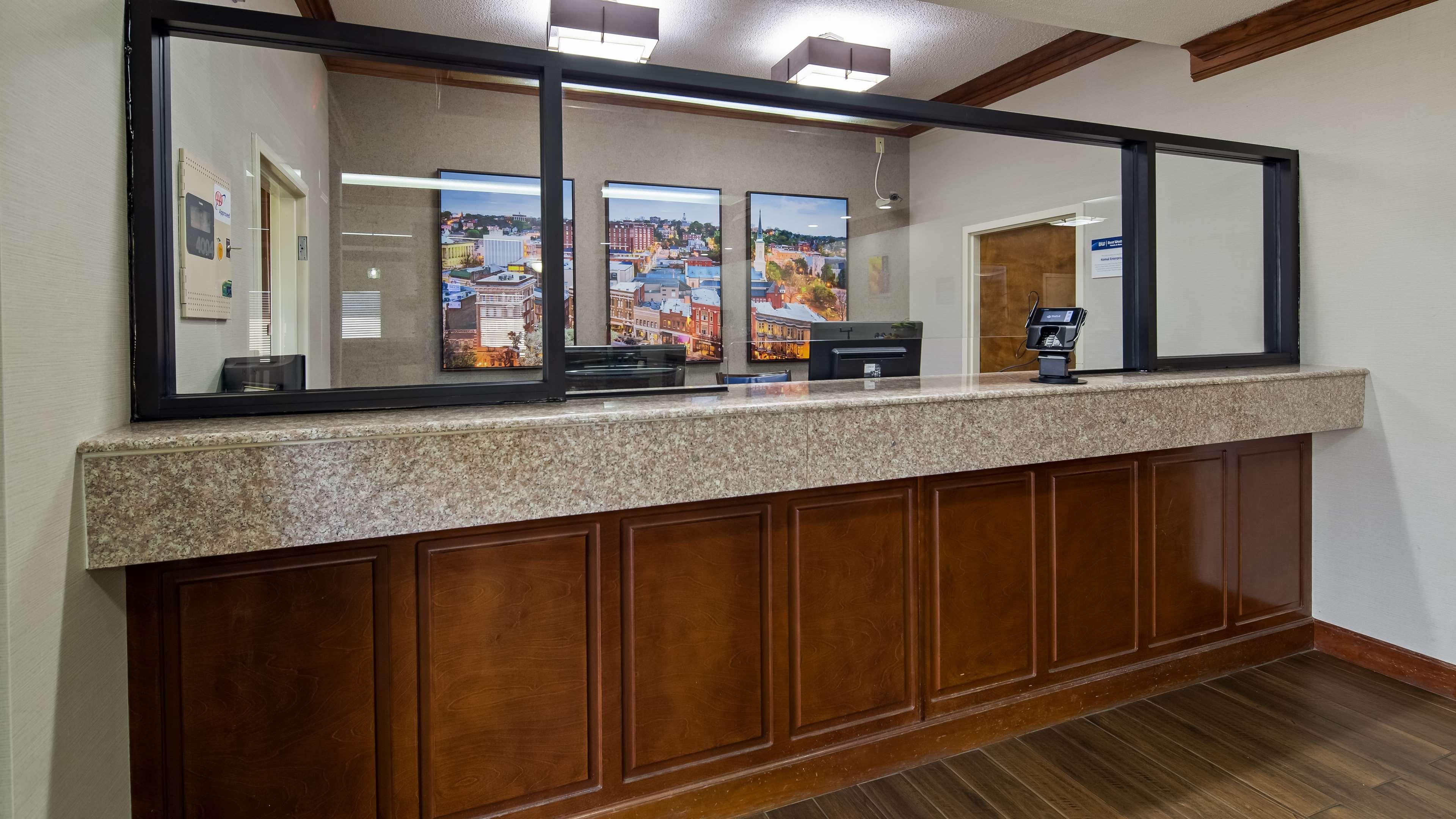 Best Western Inn & Suites Byron Zewnętrze zdjęcie